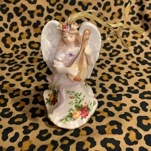 Angel with lute ornament